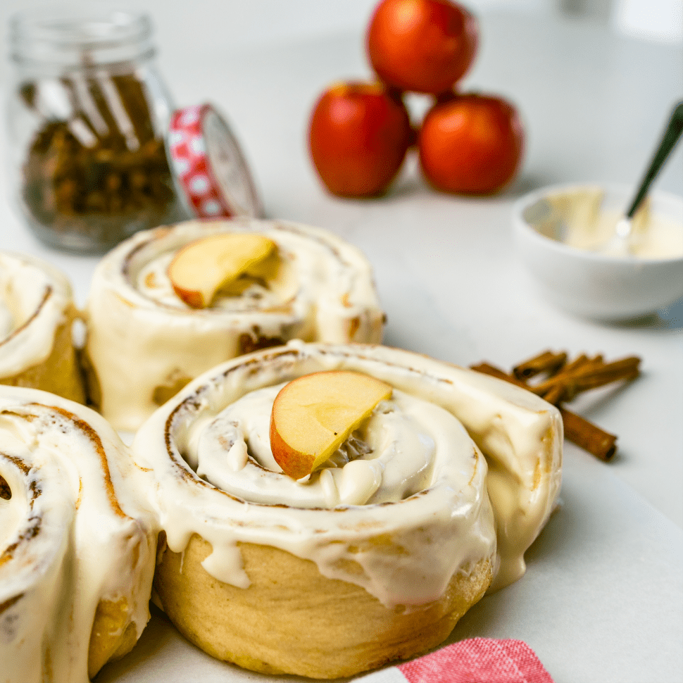 Apple Filled Vegan Cinnaroll (4 Pack)