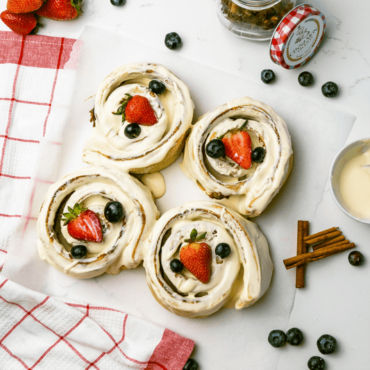 Berries Filled Cinnaroll (4 Pack)